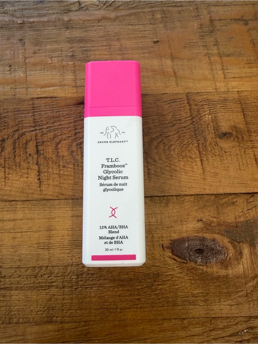Drunk Elephant T.L.C. Framboos Glycolic Night Serum - Bright Pink & White